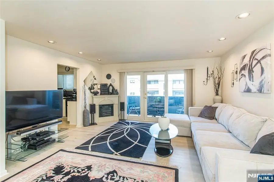 5 Domessina Lane E1, Caldwell, NJ 07006 - Image #3