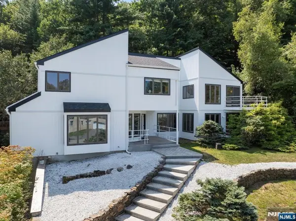 215 Eileen Drive, Cedar Grove, NJ 07009