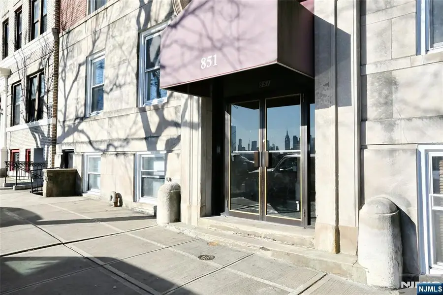 851 Boulevard East A1, Weehawken, NJ 07086 - Image #2