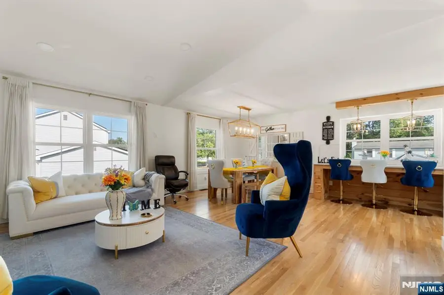 4 Hedgewood Road, Howell, NJ 07731 - Image #3