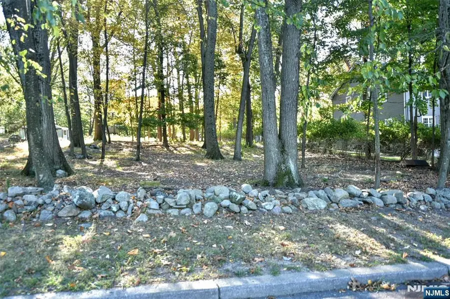 492 Manchester Avenue, North Haledon, NJ 07508 - Image #2