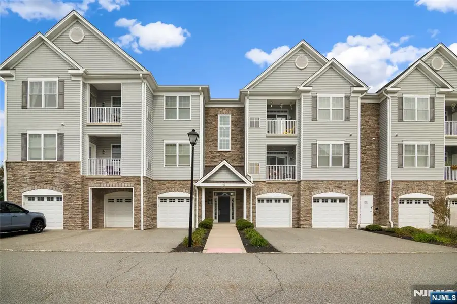 43 Elston Court 301, Bloomfield, NJ 07420 - Image #2