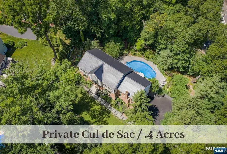 24 Red Rock Court, Ridgewood, NJ 07450 - #2