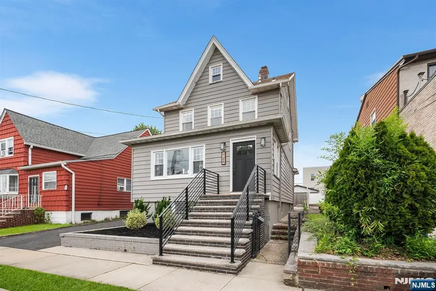 725 4th Street, Secaucus, NJ 07094 - Image #2