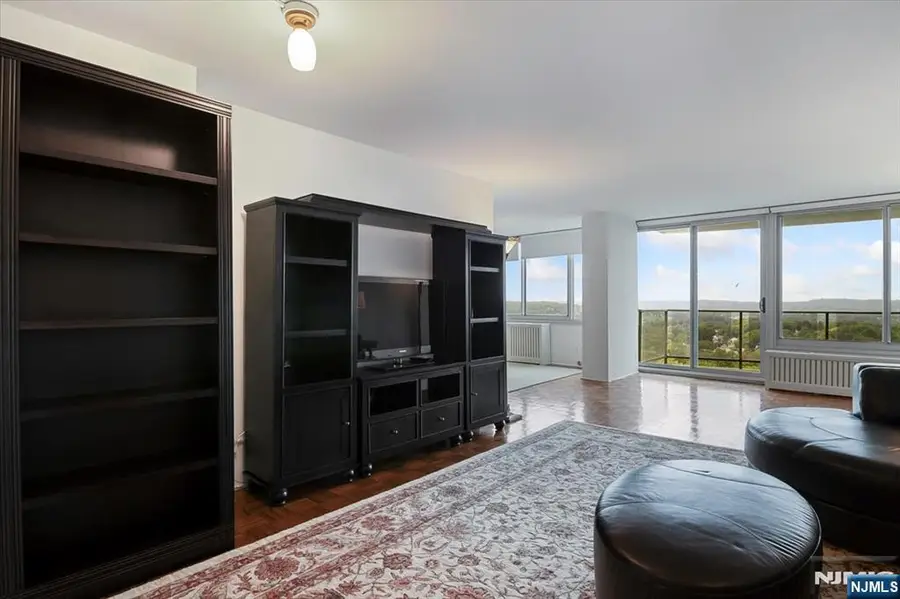 1 Claridge Drive 806, Verona, NJ 07044 - Image #2