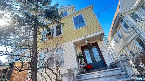 382-384 7th Street, Newark, NJ 07107