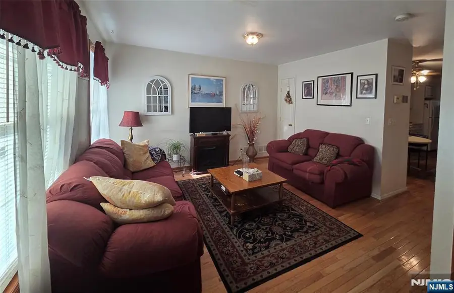 8 Highland Avenue, Montville, NJ 07045 - Image #2