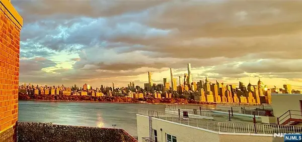 8800 Boulevard East 8D, North Bergen, NJ 07047