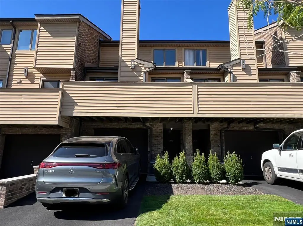 1273 16th Street 13, Fort Lee, NJ 07024 - Image #1