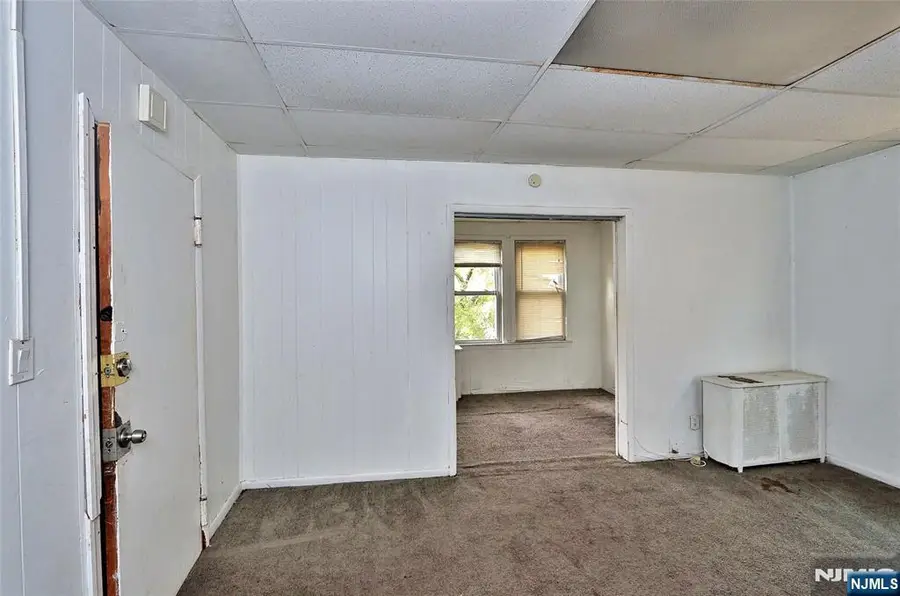 207-209 Hansbury Avenue, Newark, NJ 07112 - Image #3