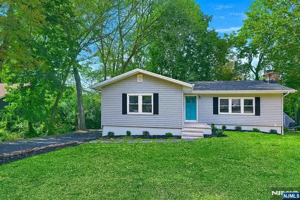 6 Tamarack Trail, Hardyston, NJ 07460