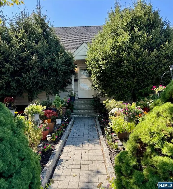 145 Sargeant Avenue, Clifton, NJ 07013 - Image #2