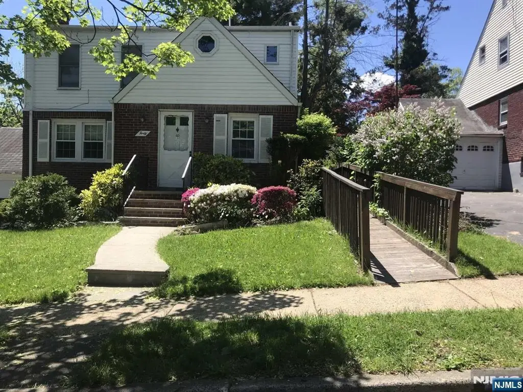 40 Dohrman Avenue, Teaneck, NJ 07666 - Image #1