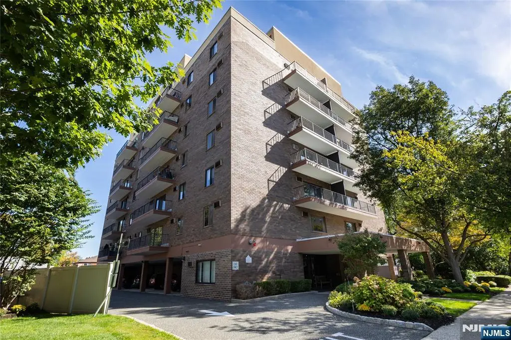 140 Euclid Avenue 1H, Hackensack, NJ 07601 - Image #1