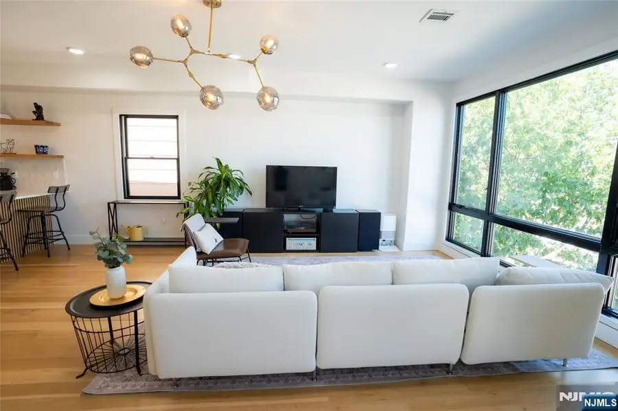 11 Irving Street 2, Jersey City, NJ 07307 - Image #3