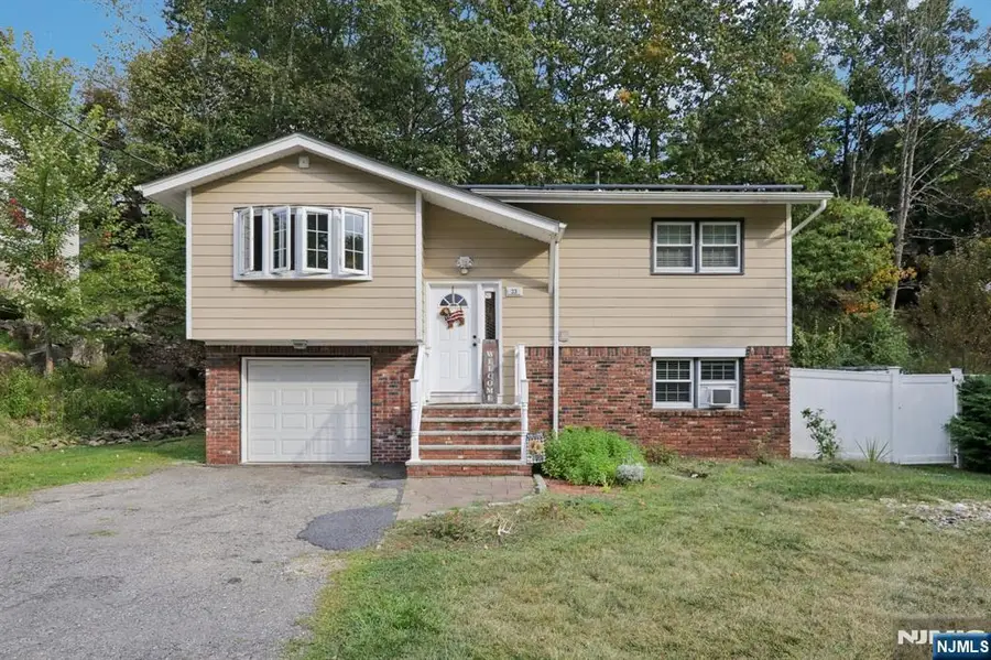 23 Fordham Trail, Hopatcong, NJ 07843 - Image #2