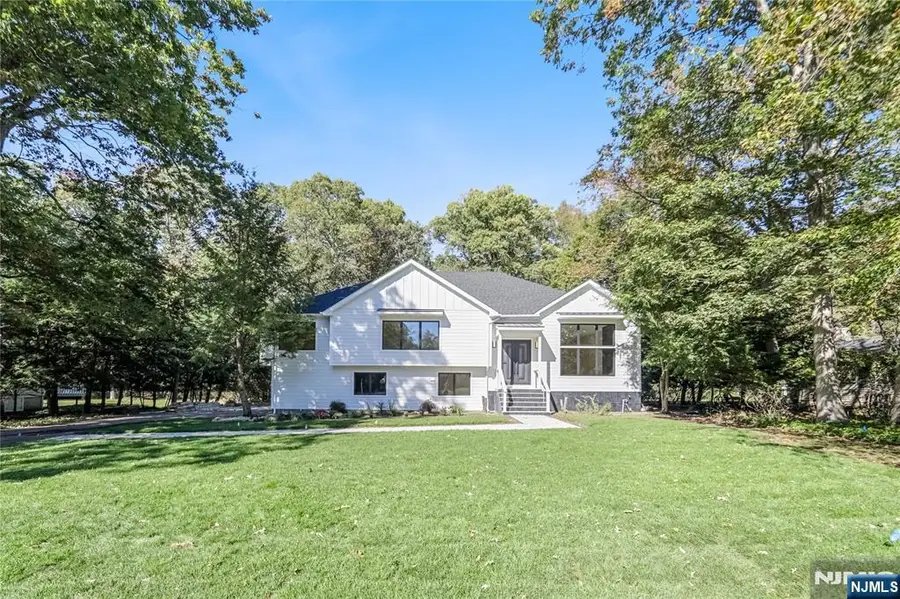 314 Meadowbrook Road, Wyckoff, NJ 07481 - Image #3