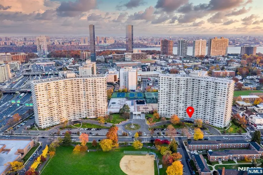 2000 Linwood Avenue 10E, Fort Lee, NJ 07024 - Image #2