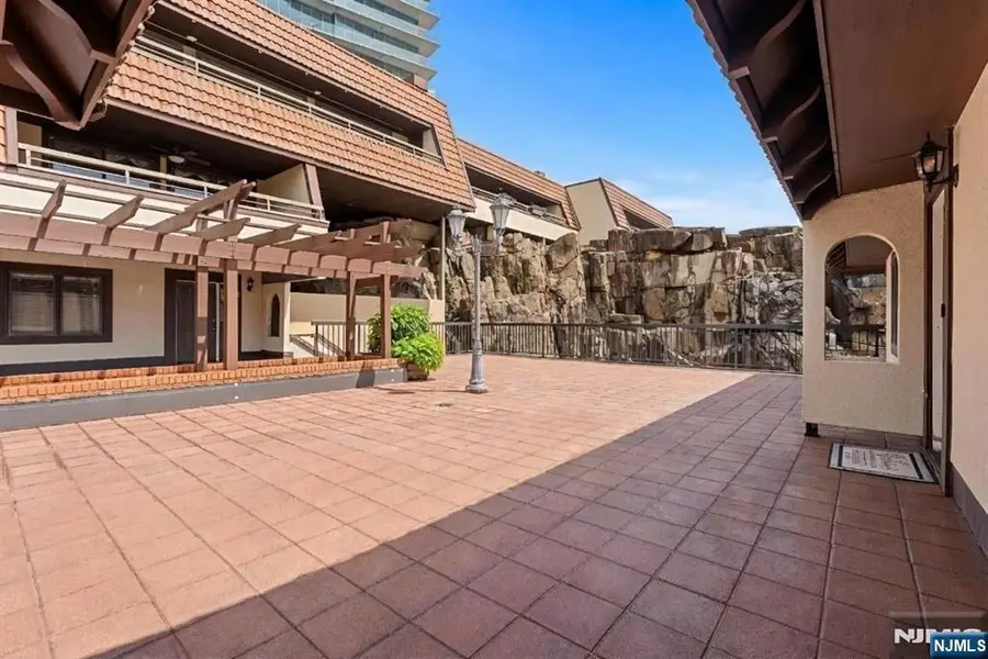 300 Gorge Road 25, Cliffside Park, NJ 07010 - #2