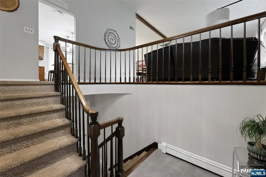 9 Keiller Court, North Haledon, NJ 07508 - Image #2