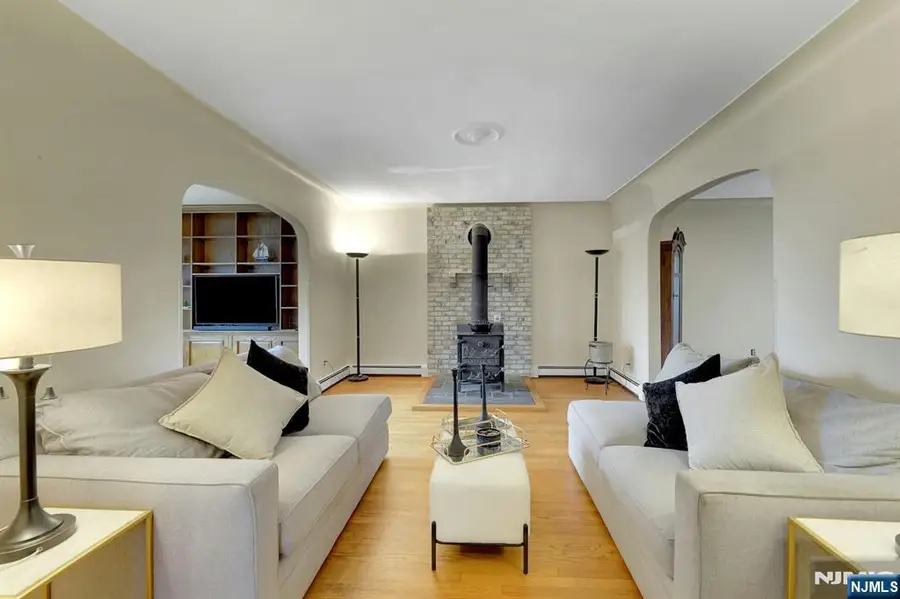 451 Wilfred Terrace, Cliffside Park, NJ 07010 - Image #3