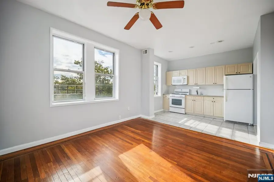 7505 Palisade Avenue 304, North Bergen, NJ 07047 - Image #3