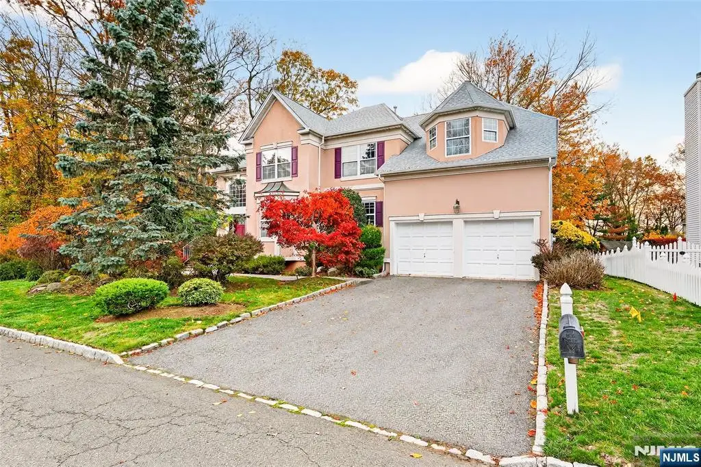 12 Robyn Court, Emerson, NJ 07630 - Image #1
