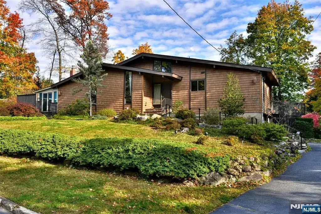 36 Circle Drive, Park Ridge, NJ 07656 - Image #1