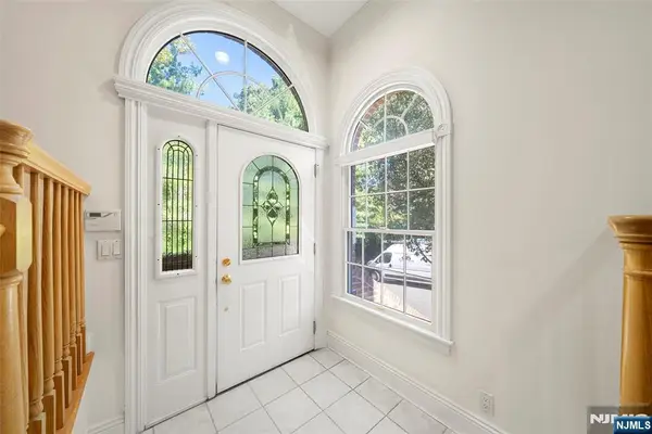 139 Stonegate Trail, Cresskill, NJ 07626