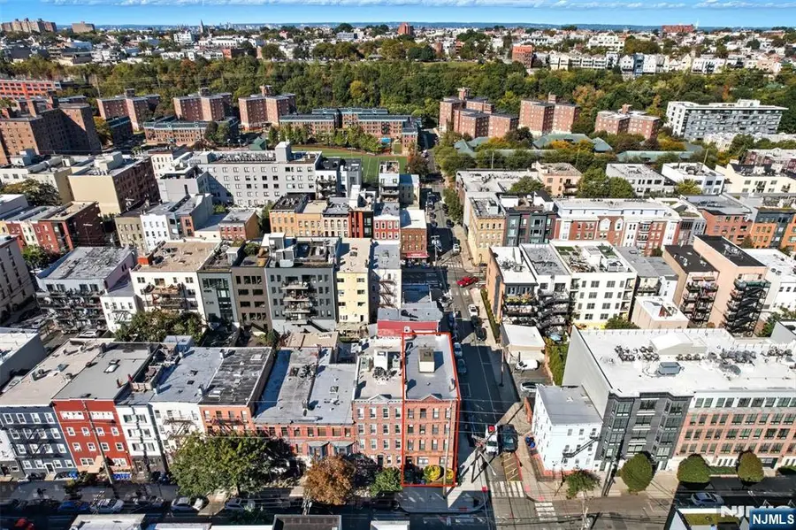 422 Madison Street 3L, Hoboken, NJ 07030 - Image #2