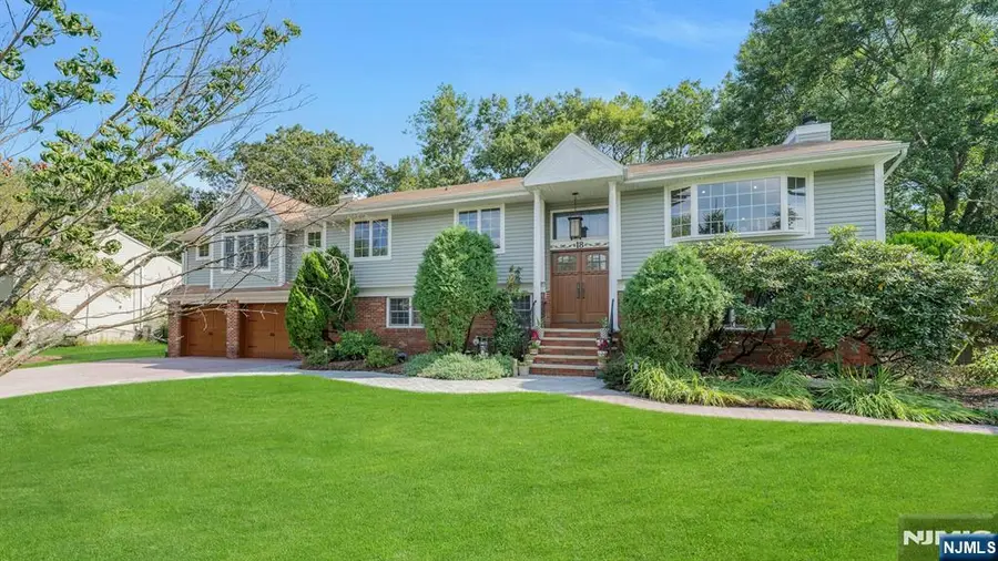 18 Bayberry Drive, Montvale, NJ 07645 - Image #3