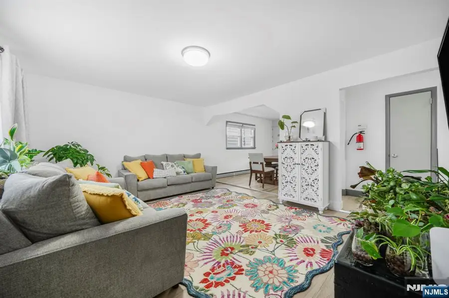 25 Newby Avenue, Woodland Park, NJ 07424 - Image #3