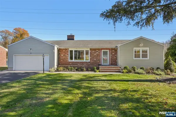 6 Arrow Drive, Livingston, NJ 07039