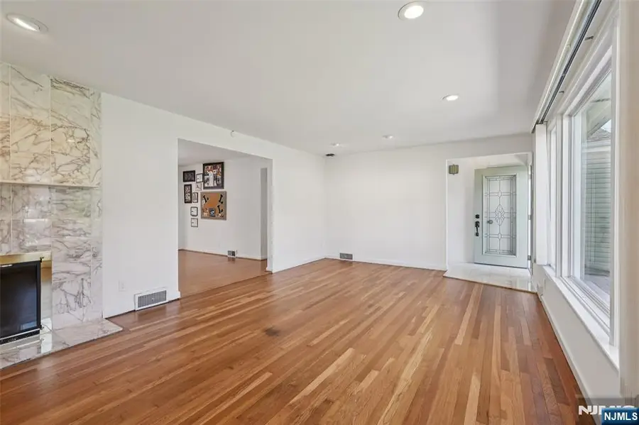 6 Arrow Drive, Livingston, NJ 07039 - Image #3