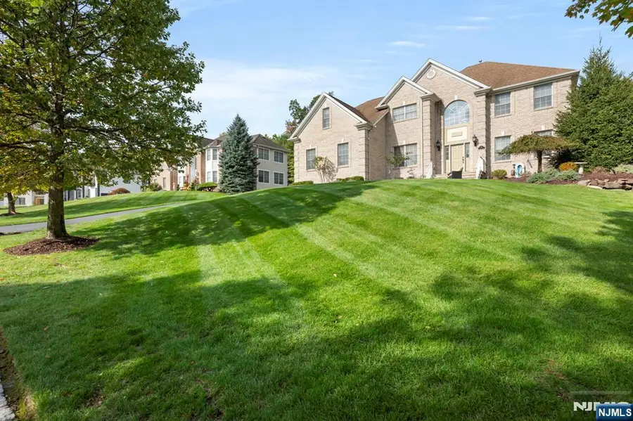 107 Hamilton Trail, Totowa, NJ 07512 - #3