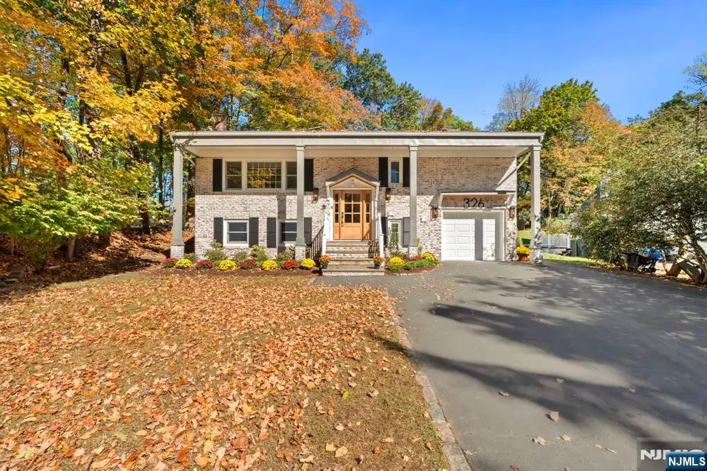 326 Runnymede Road, Essex Fells, NJ 07021 - Image #1