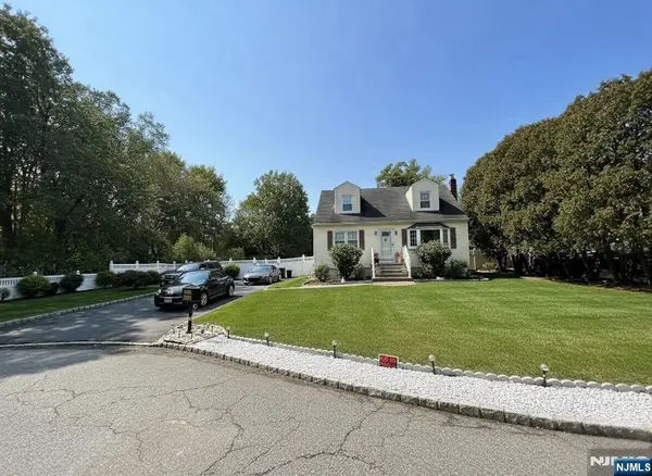 63 Grant Avenue, East Hanover Twp, NJ 07936