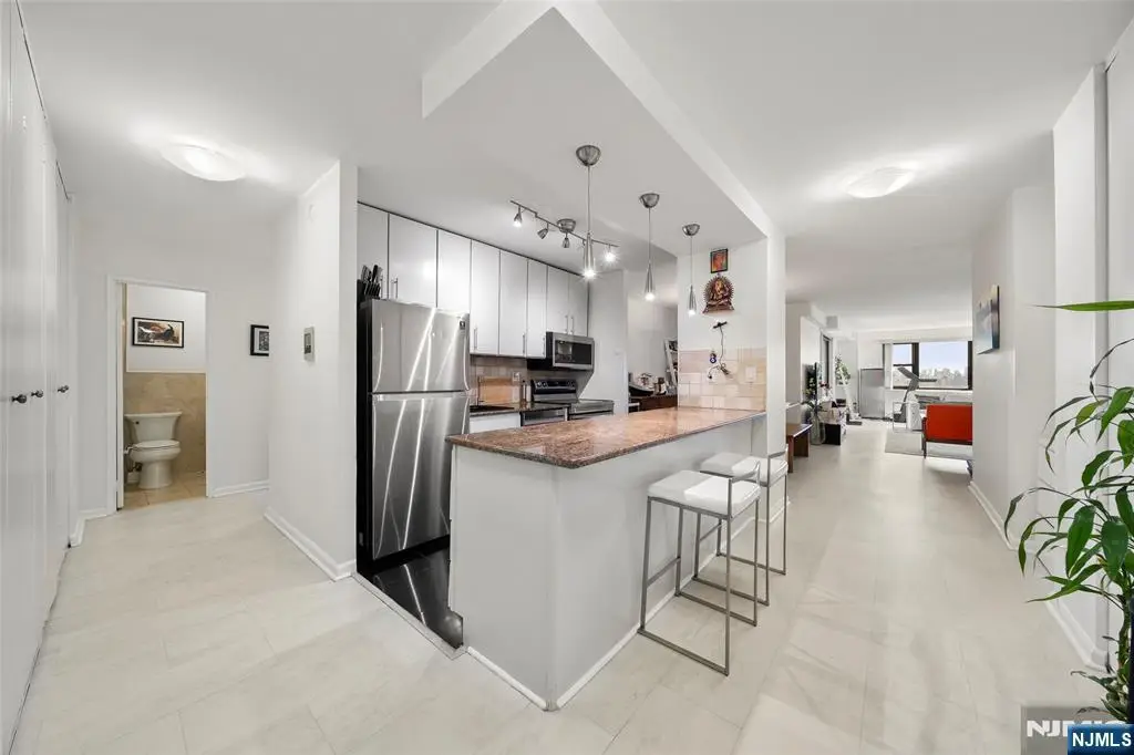 7855 Boulevard East 5i, North Bergen, NJ 07047 - Image #1