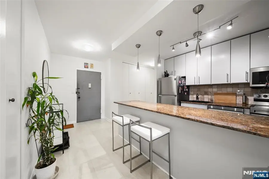 7855 Boulevard East 5i, North Bergen, NJ 07047 - Image #2