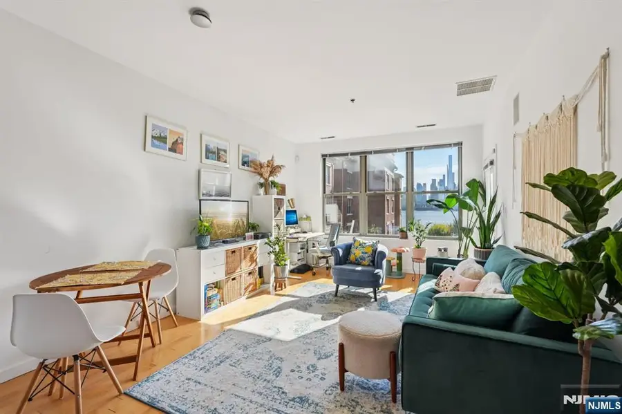 26 Ave At Port Imperial 323, West New York, NJ 07093 - Image #2