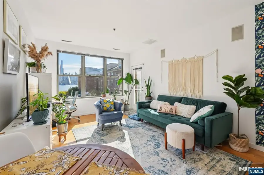 26 Ave At Port Imperial 323, West New York, NJ 07093 - Image #3