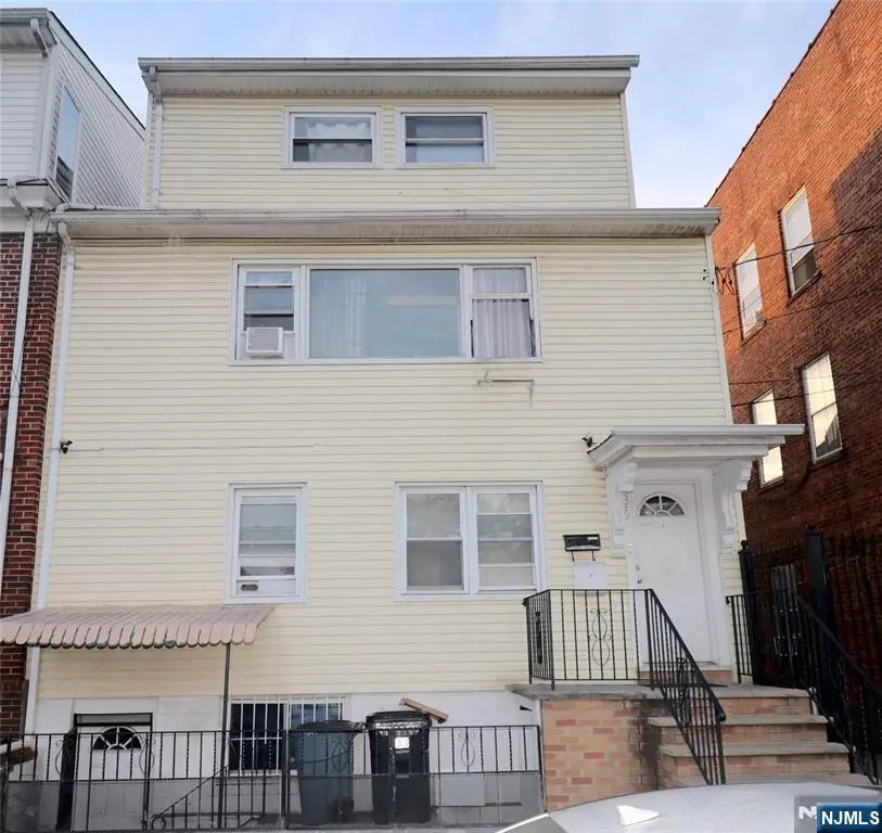 233-235 Adams Street, Newark, NJ 07105 - Image #1