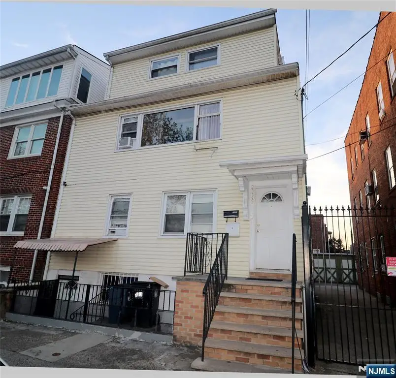 233-235 Adams Street, Newark, NJ 07105 - Image #2