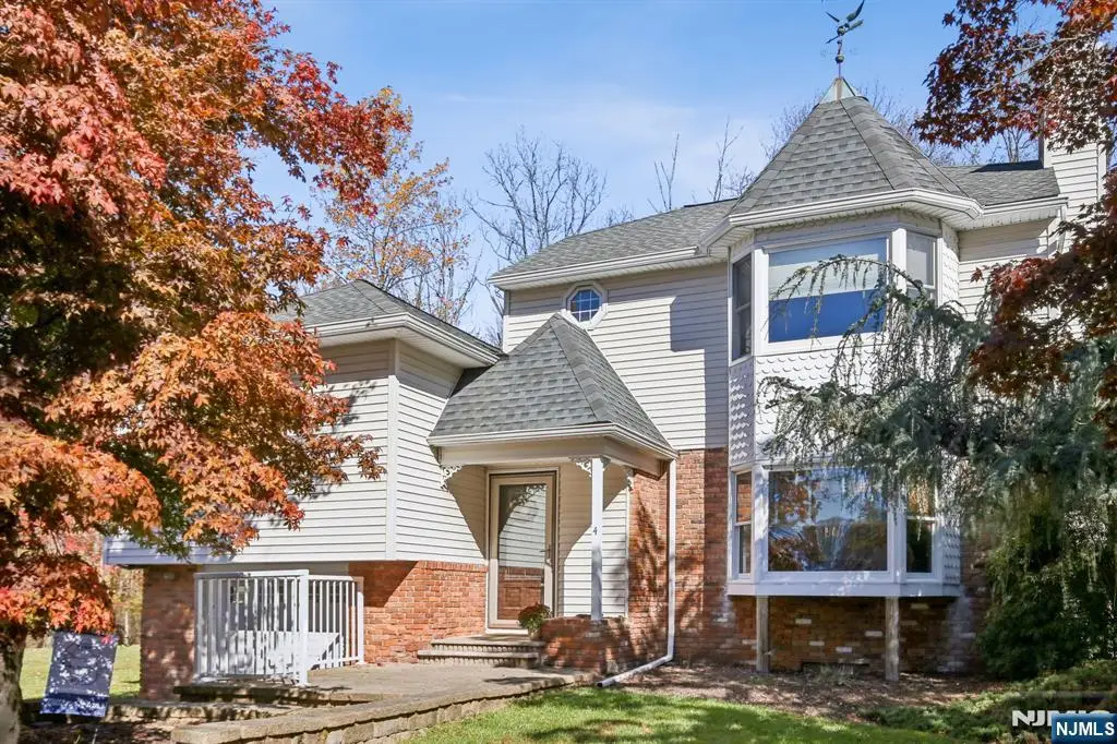 4 Ledgewood Trail, Kinnelon, NJ 07405 - Image #1