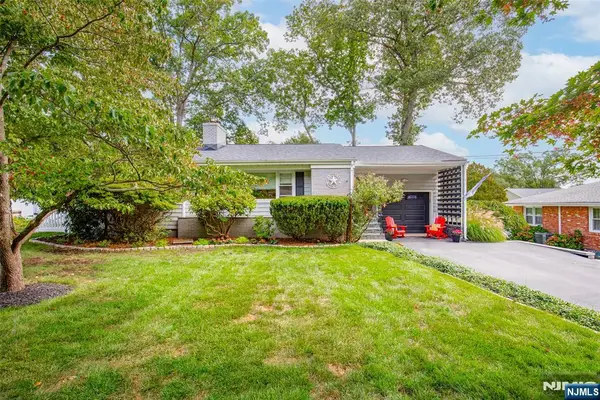 148 Vreeland Avenue, Bloomingdale, NJ 07403