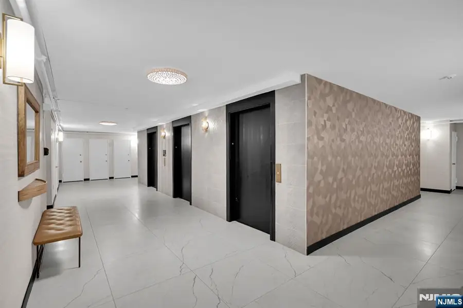 300 Winston Drive C1601, Cliffside Park, NJ 07010 - Image #3