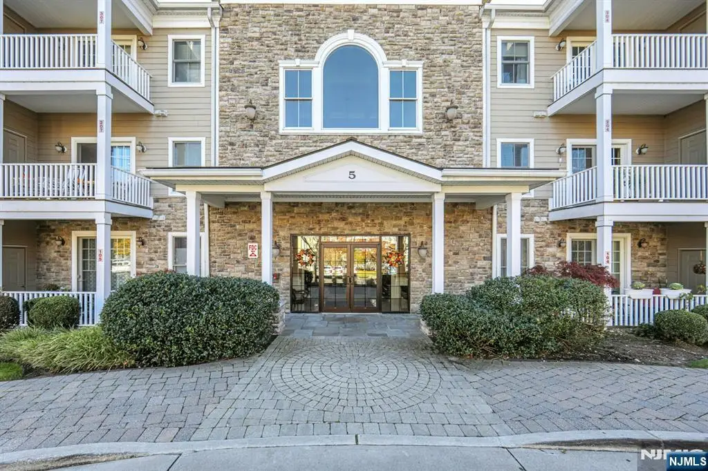 5 Tenakill Park 217, Cresskill, NJ 07626 - Image #1