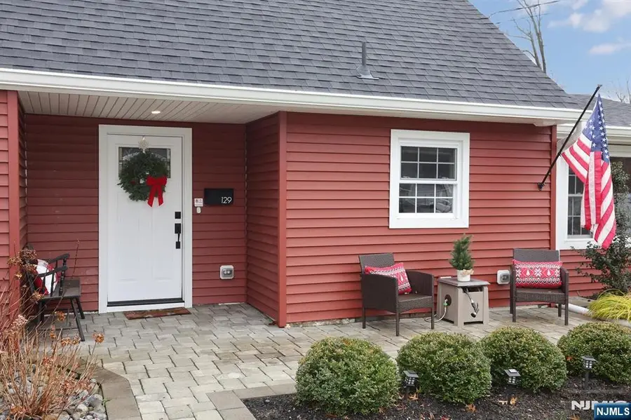 129 Sanford Avenue, Emerson, NJ 07630 - Image #2