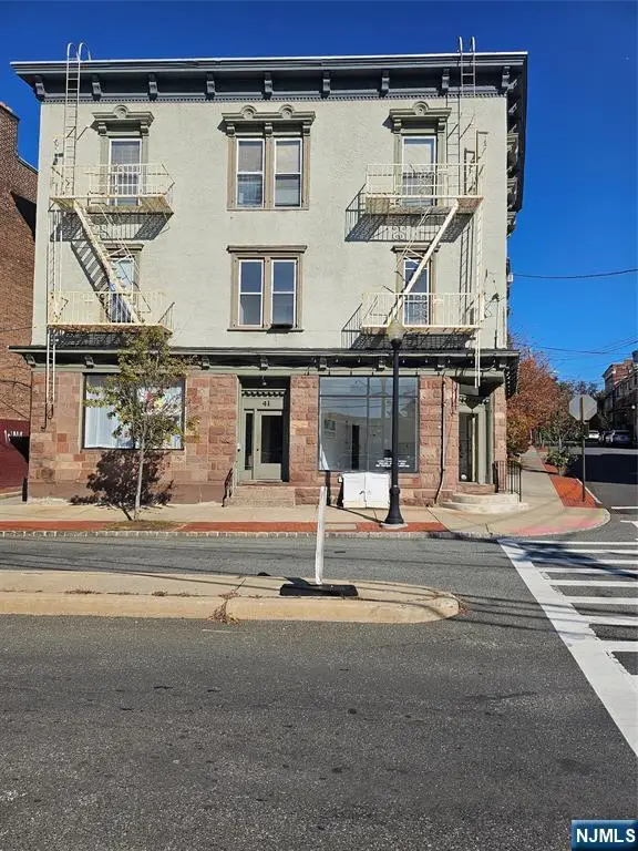 41 Glenridge Avenue 2R, Montclair, NJ 07042