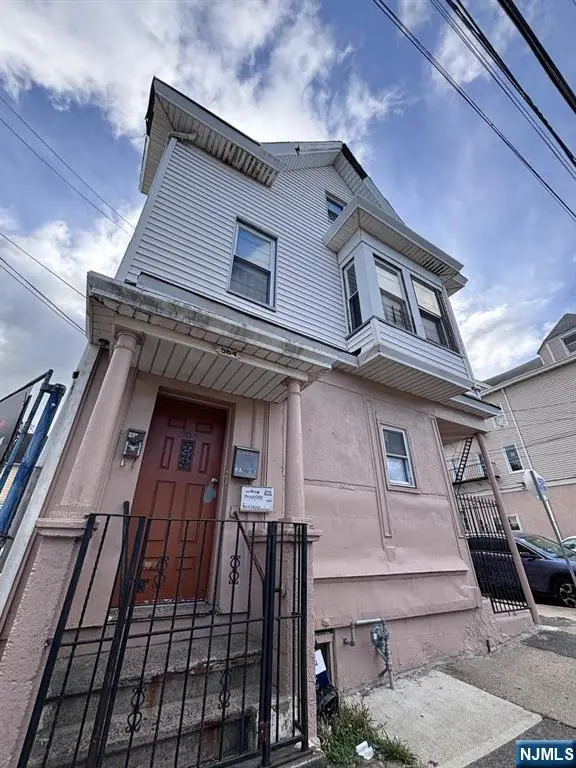 564 River Street, Paterson, NJ 07524